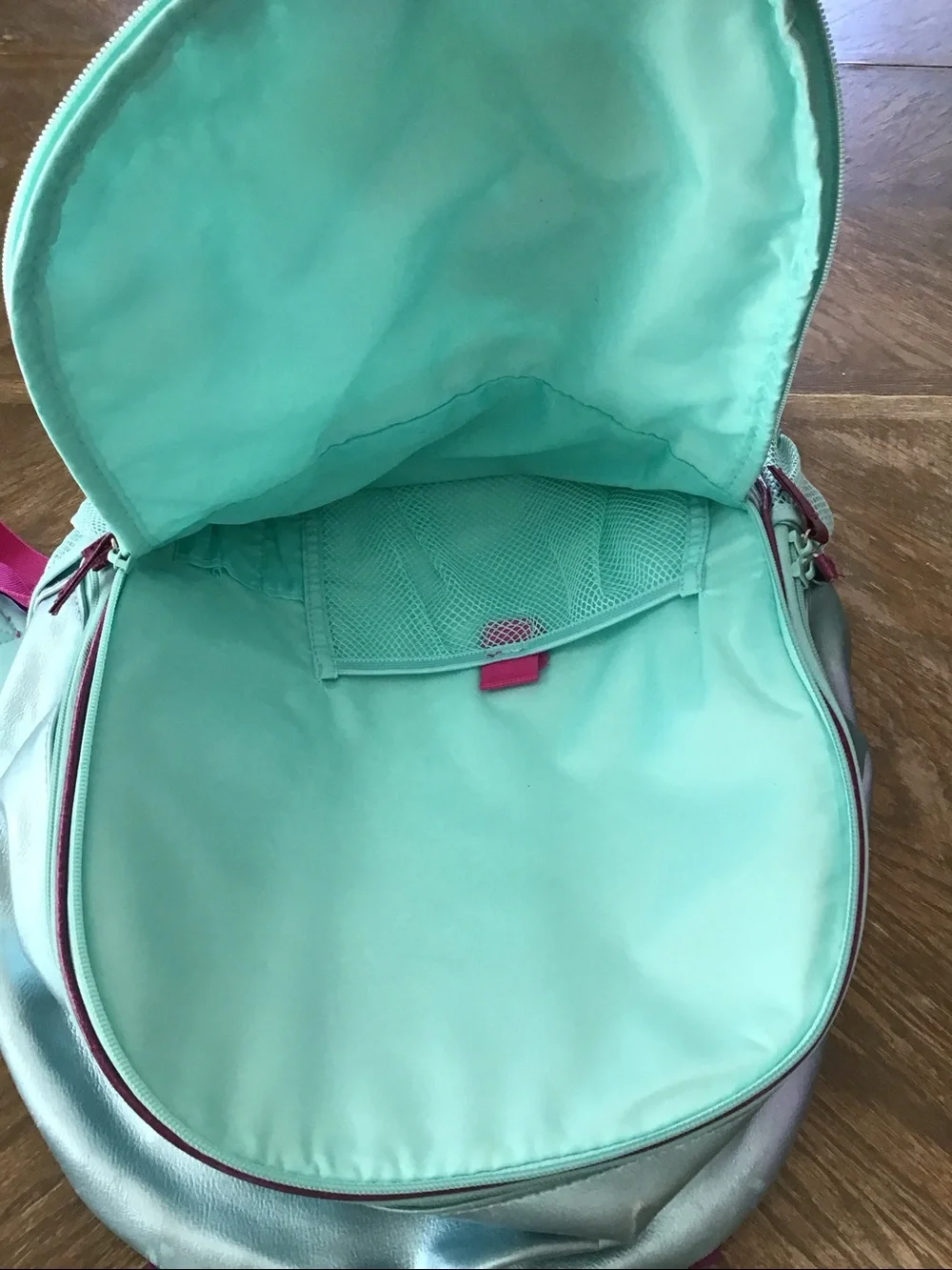Large!! 2014 RARE Disney Store Frozen senior backpack Anna and Elsa